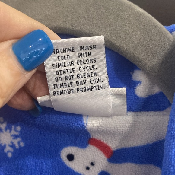 Taylor Marcs 2 Piece Ultra soft Pajamas | Size Small - Picture 7 of 9